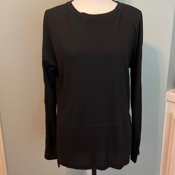 Doe & Rae Blouse - Picture 1 of 5